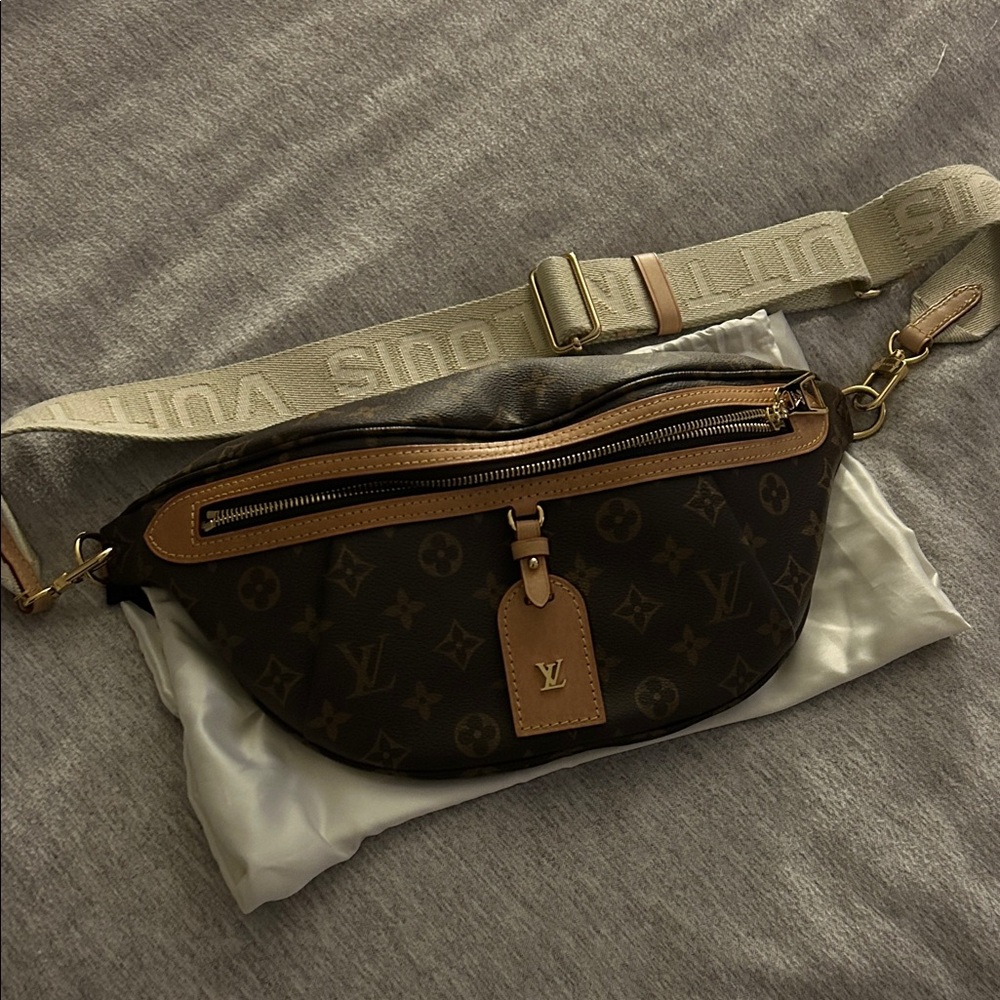 Louis Vuitton Monogram High Rise Bumbag